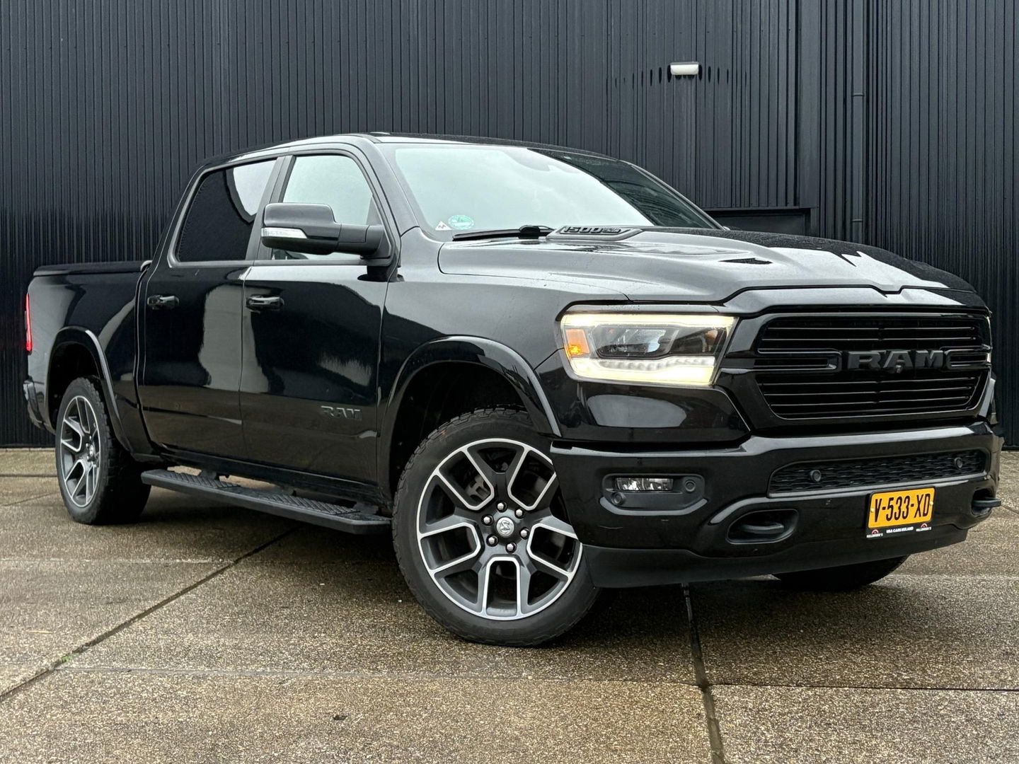 Dodge Ram Pick-Up 1500 5.7 V8 Laramie Crew Cab NIGHT PACK | LEDER/ALCANTARA | ADAPTIVE CRUISE | LED | 360 CAMERA