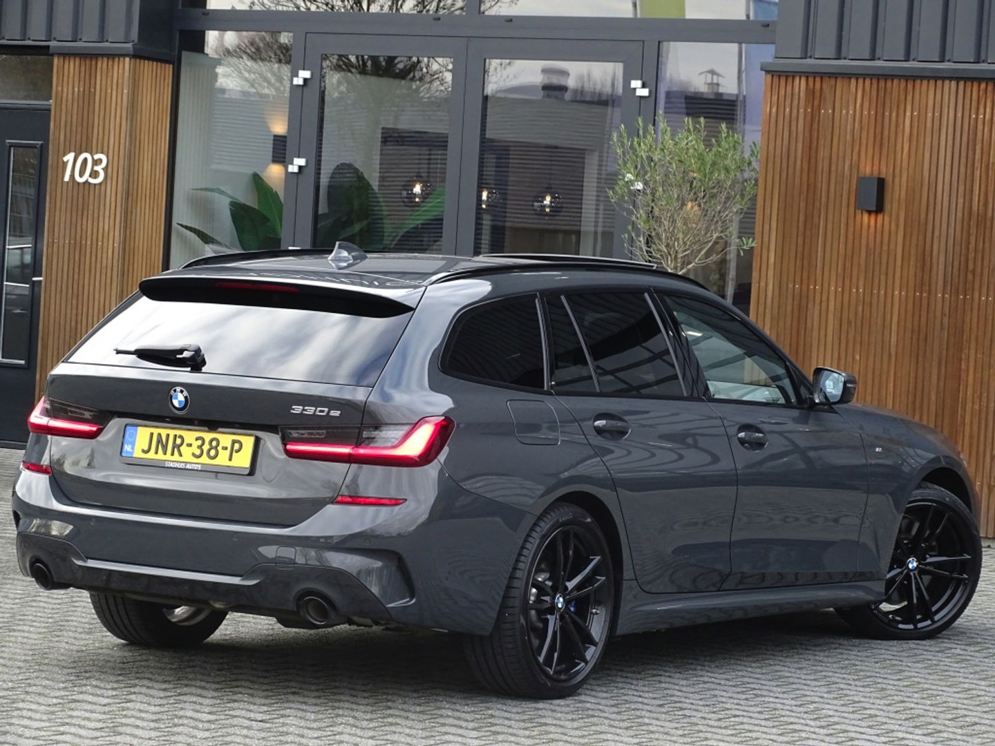 BMW 3 Serie Touring 330e 292PK High Exc. / M-Sport Individual / laser