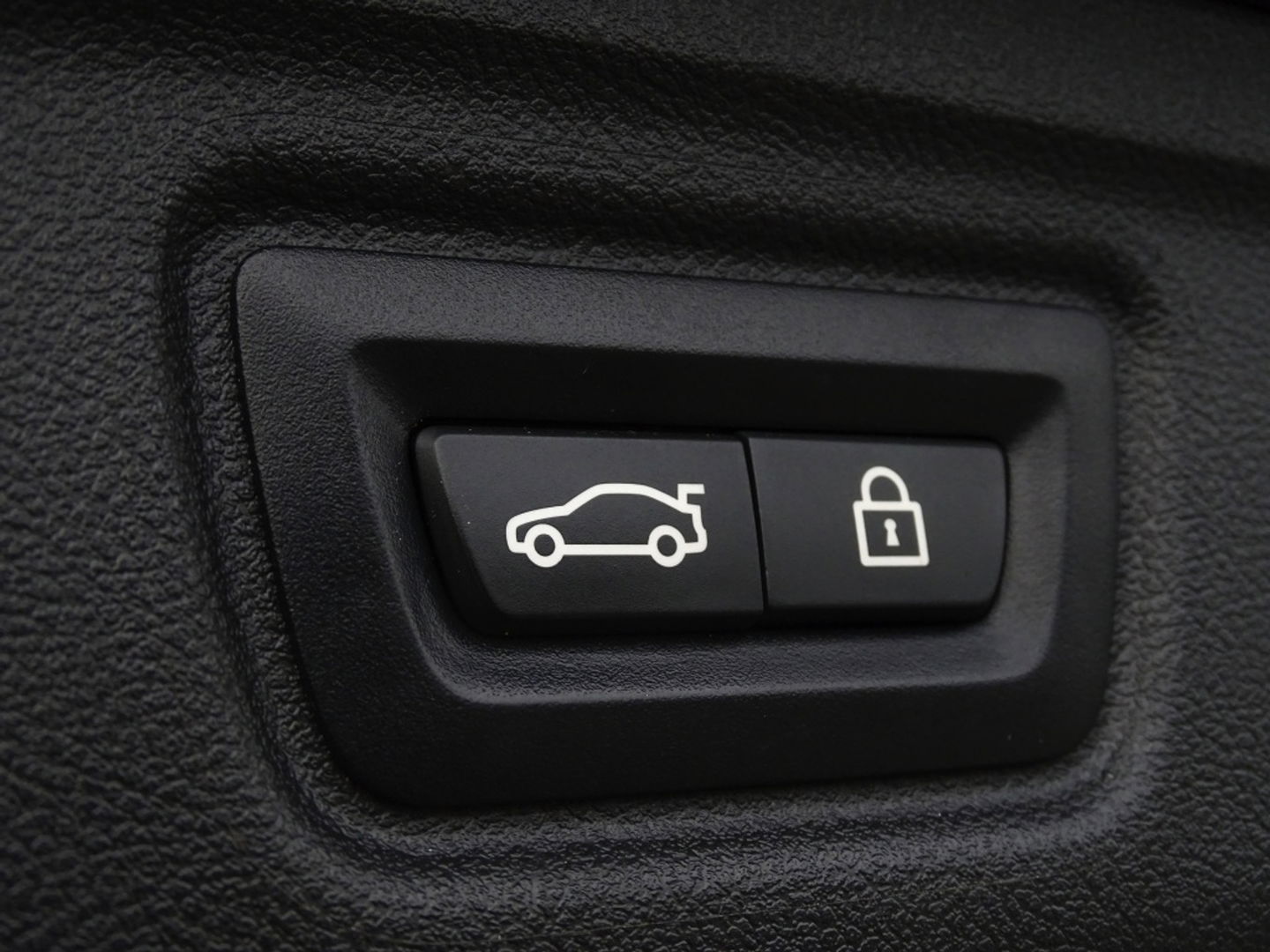 BMW 3 Serie Touring 330e 292PK High Exc. / M-Sport Individual / laser