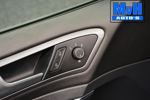 Volkswagen Golf 1.0 TSI Comfortline|ACC|TREKHAAK|PDC|CARPLAY