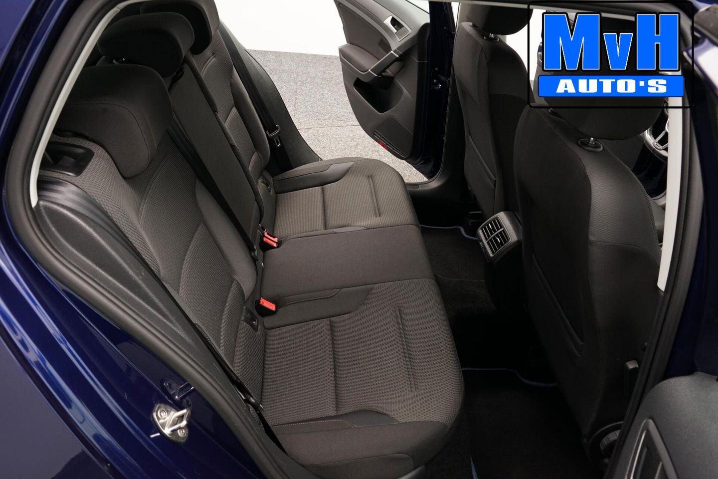 Volkswagen Golf 1.0 TSI Comfortline|ACC|TREKHAAK|PDC|CARPLAY