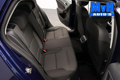 Volkswagen Golf 1.0 TSI Comfortline|ACC|TREKHAAK|PDC|CARPLAY