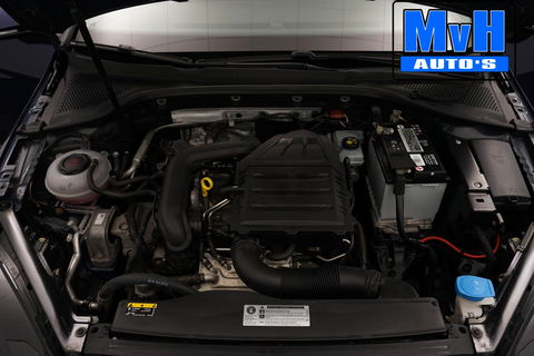 Volkswagen Golf 1.0 TSI Comfortline|ACC|TREKHAAK|PDC|CARPLAY