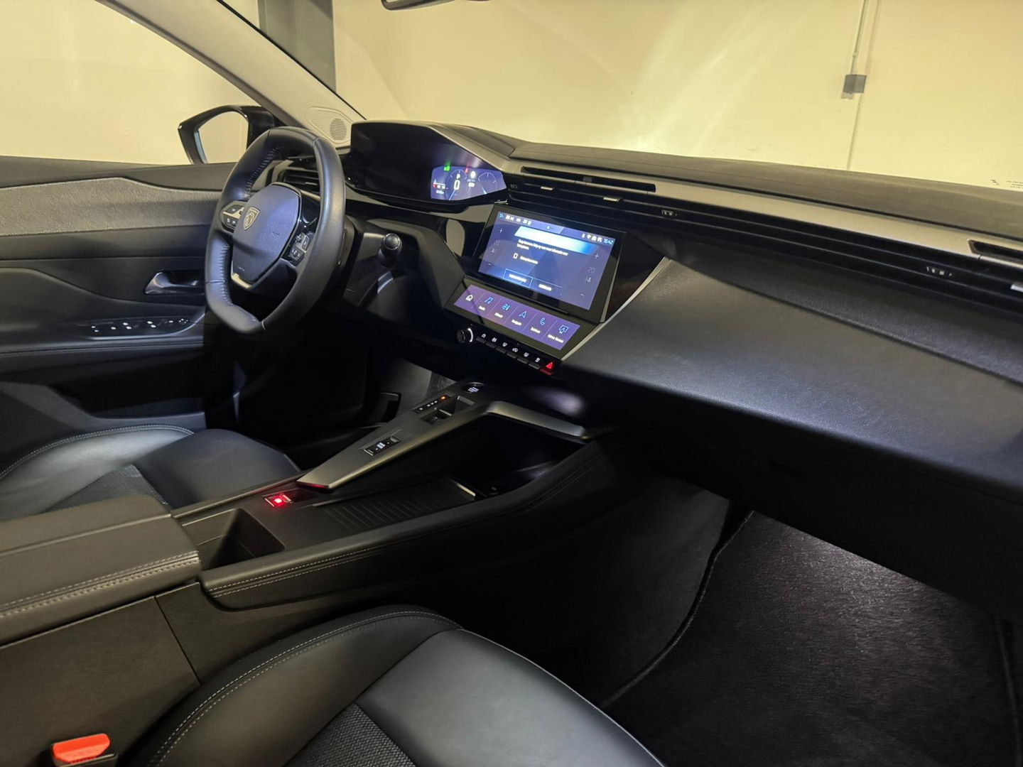 Peugeot 308 SW 1.2 PureTech Allure 360 CARPLAY