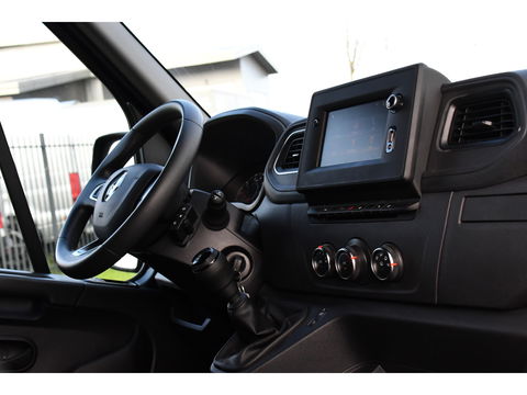 Renault Master T35 2.3 dCi 180 L3H2 Black Edition Camera, 180pk, Cruise, Carplay, Multimedia, Trekhaak, Sensoren, NAVI, Uniek!