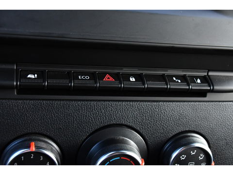 Renault Master T35 2.3 dCi 180 L3H2 Black Edition Camera, 180pk, Cruise, Carplay, Multimedia, Trekhaak, Sensoren, NAVI, Uniek!