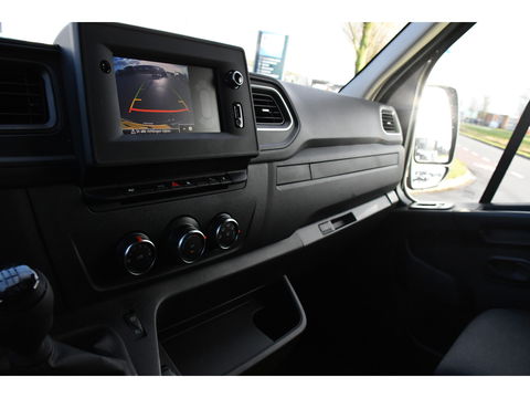Renault Master T35 2.3 dCi 180 L3H2 Black Edition Camera, 180pk, Cruise, Carplay, Multimedia, Trekhaak, Sensoren, NAVI, Uniek!
