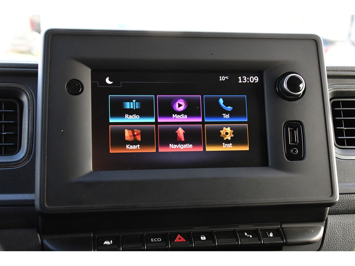 Renault Master T35 2.3 dCi 180 L3H2 Black Edition Camera, 180pk, Cruise, Carplay, Multimedia, Trekhaak, Sensoren, NAVI, Uniek!
