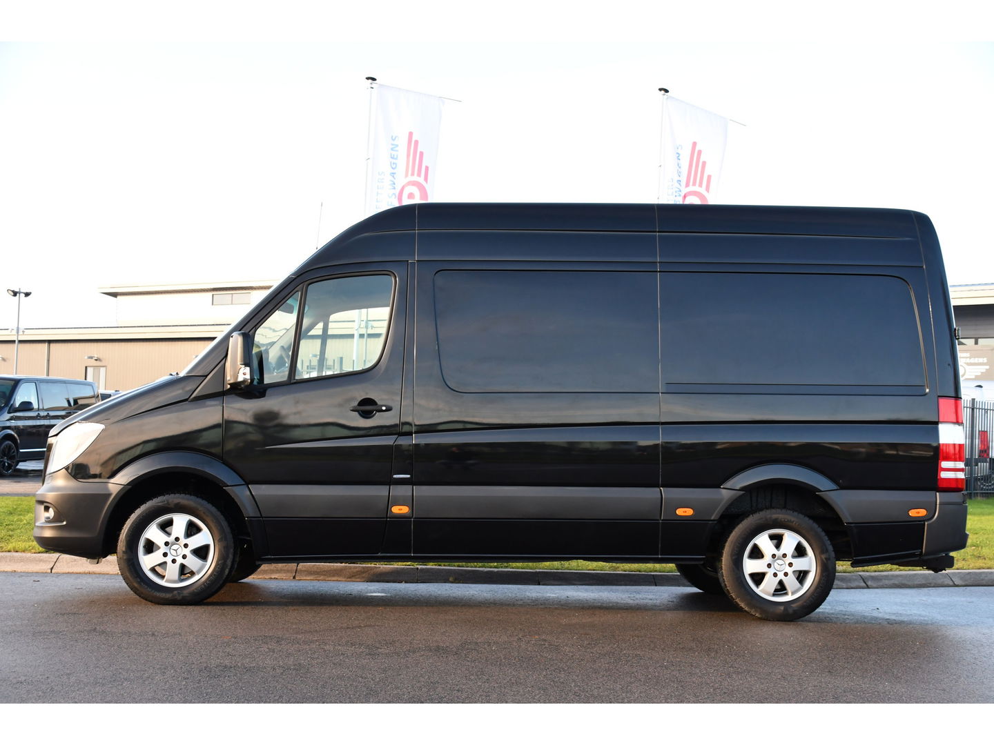Mercedes-Benz Sprinter 316 2.2 CDI 366 Black Edition Camera, Cruise, Stoelverwarming, 164pk, Automaat, Multimedia, Trekhaak, Uniek!
