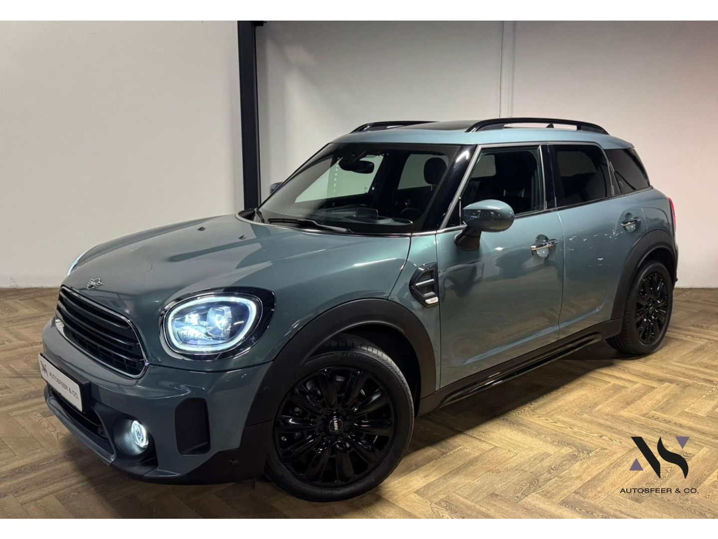 MINI Countryman 1.5 Cooper MINI Yours PANO HUD KEYLESS