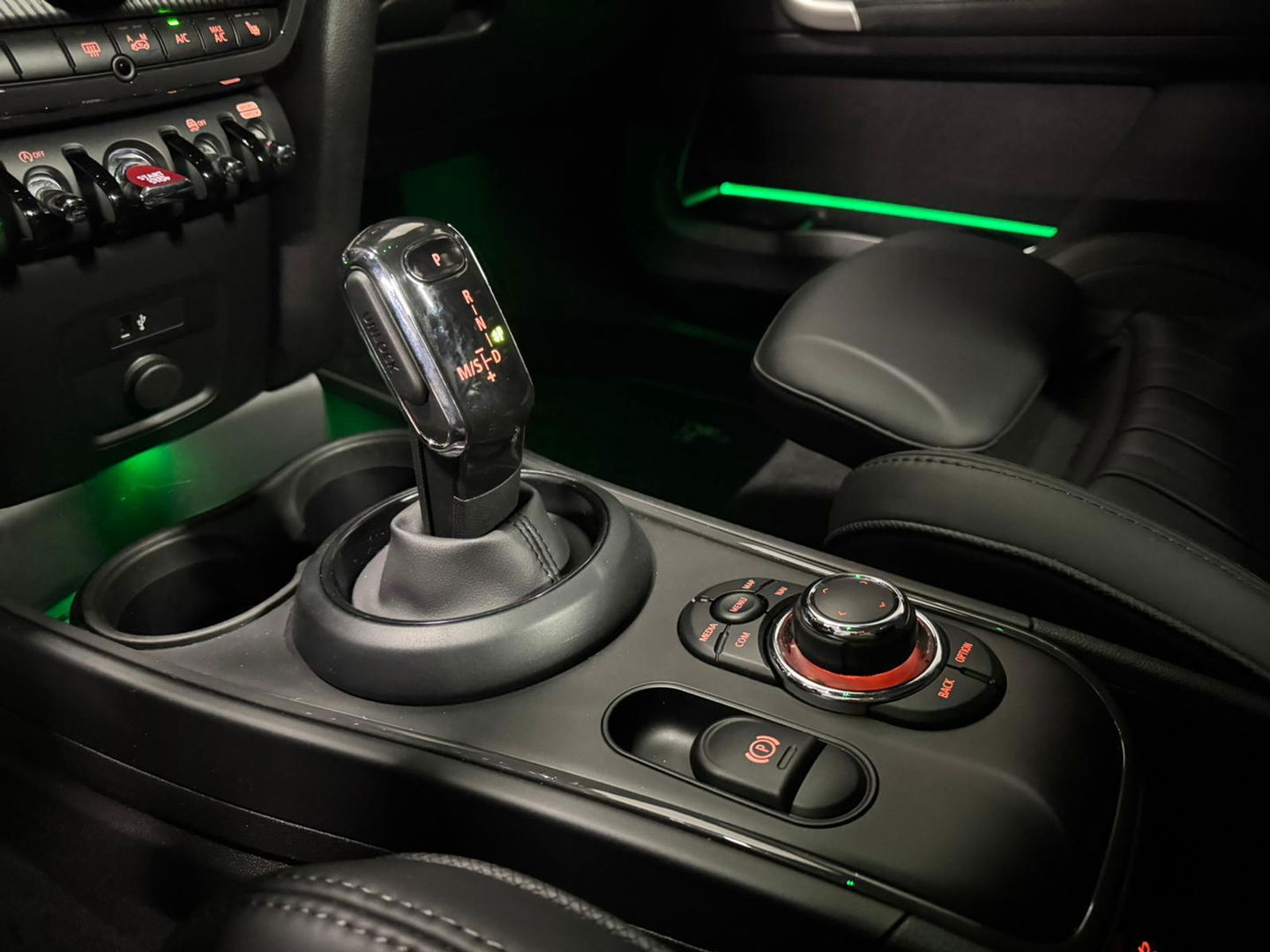 MINI Countryman 1.5 Cooper MINI Yours PANO HUD KEYLESS