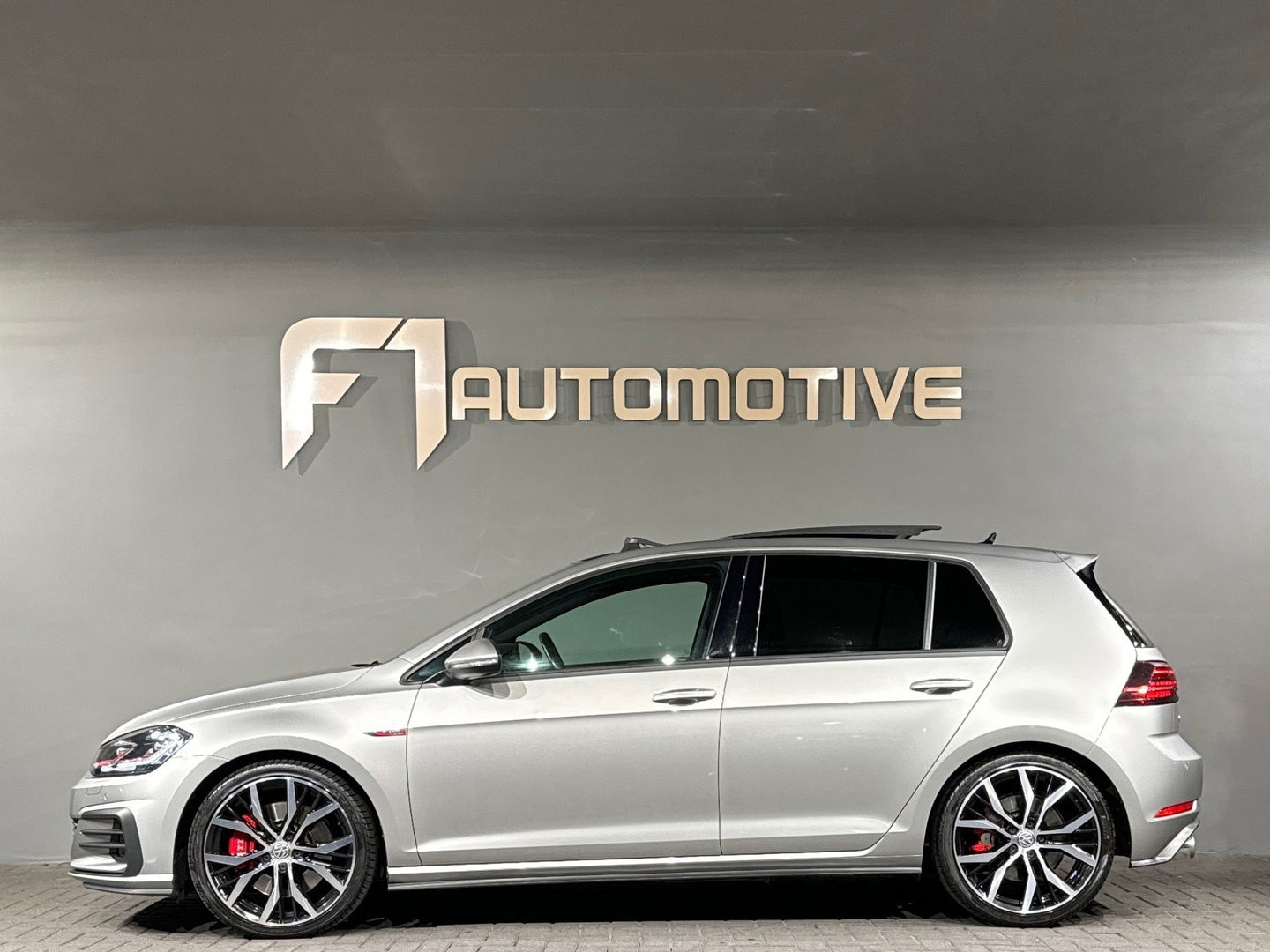 Volkswagen Golf 2.0 TSI GTI Performance Pano|Keyless|DCC|Cam