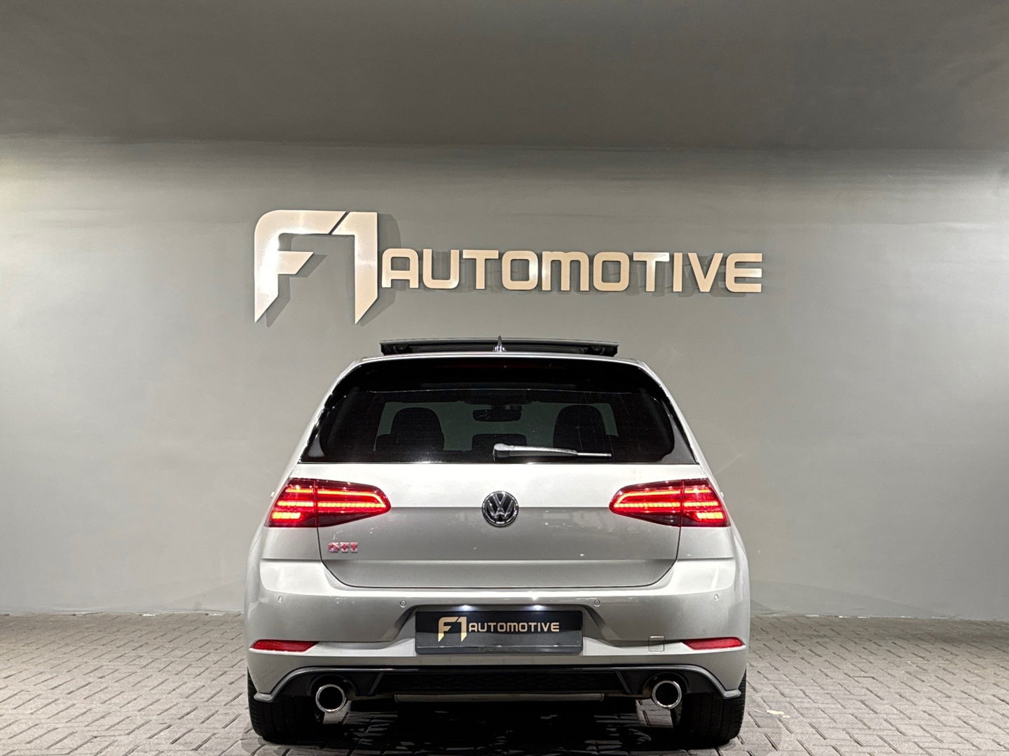 Volkswagen Golf 2.0 TSI GTI Performance Pano|Keyless|DCC|Cam