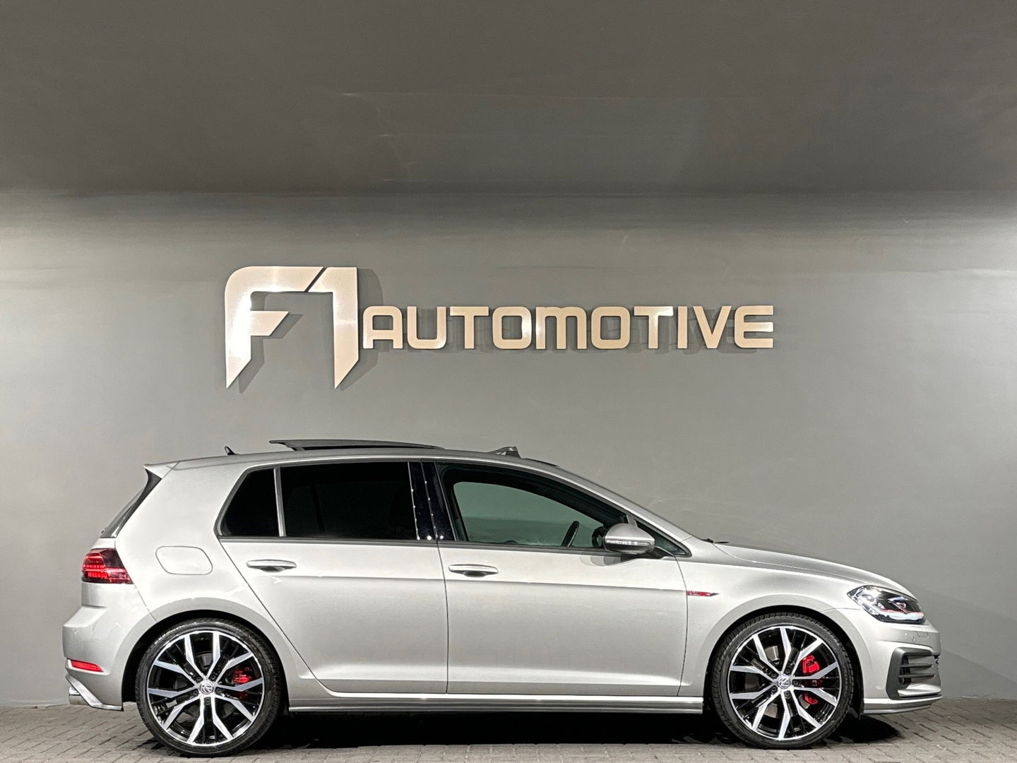 Volkswagen Golf 2.0 TSI GTI Performance Pano|Keyless|DCC|Cam