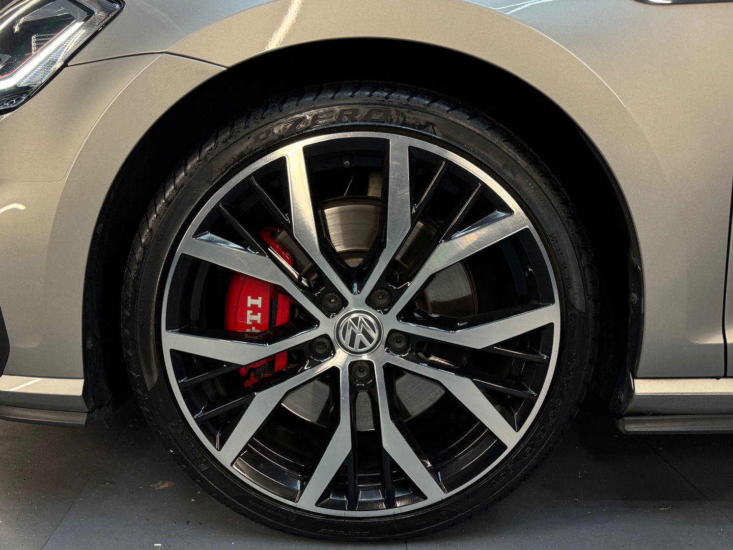 Volkswagen Golf 2.0 TSI GTI Performance Pano|Keyless|DCC|Cam