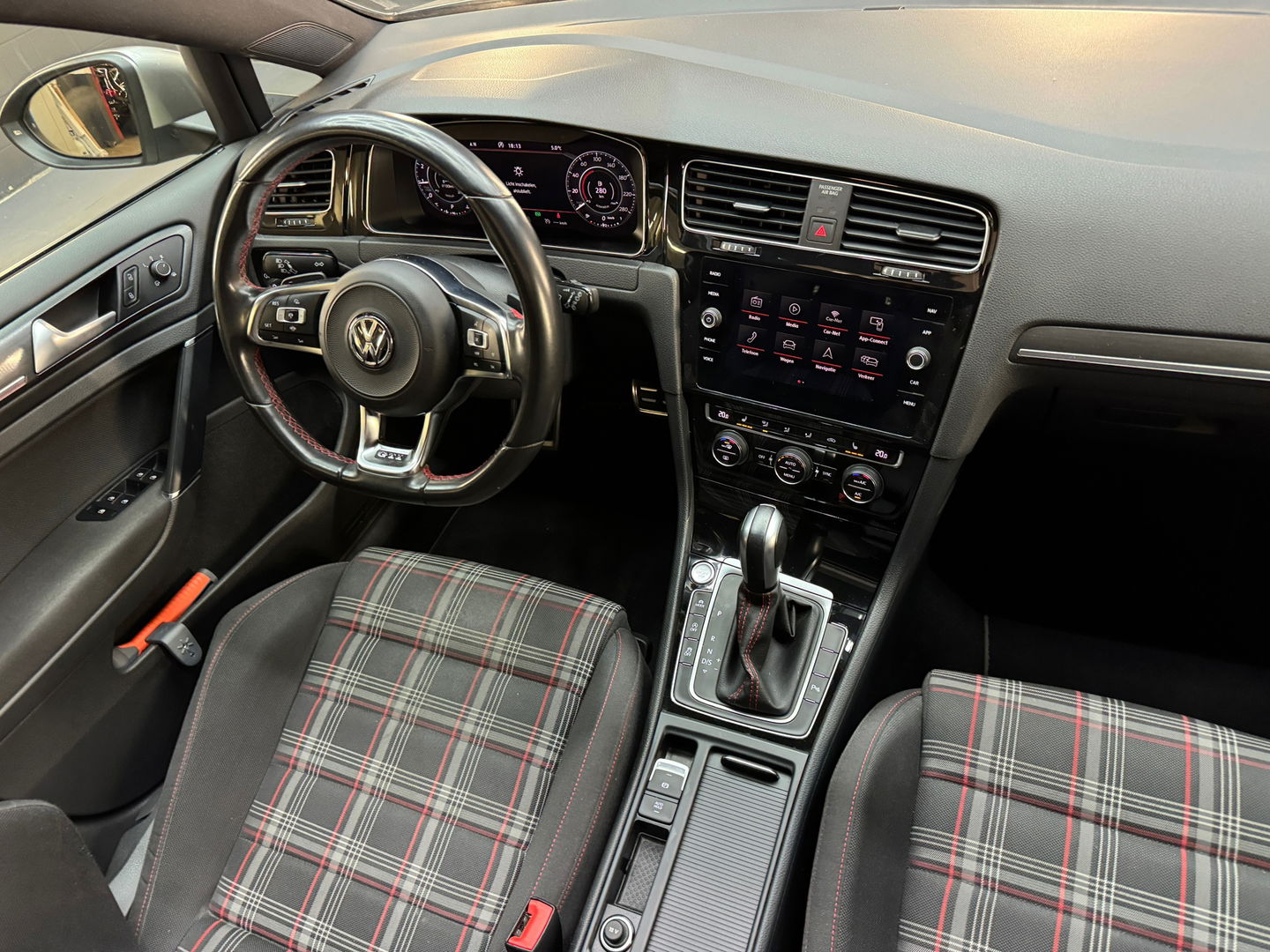 Volkswagen Golf 2.0 TSI GTI Performance Pano|Keyless|DCC|Cam