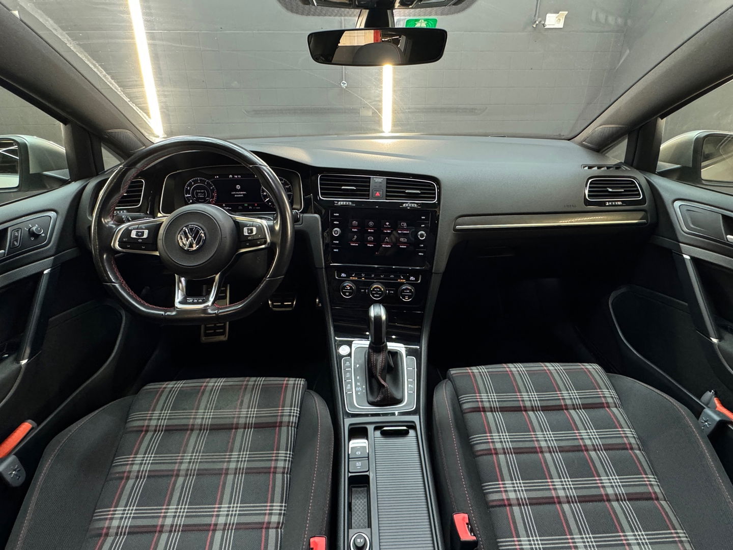 Volkswagen Golf 2.0 TSI GTI Performance Pano|Keyless|DCC|Cam