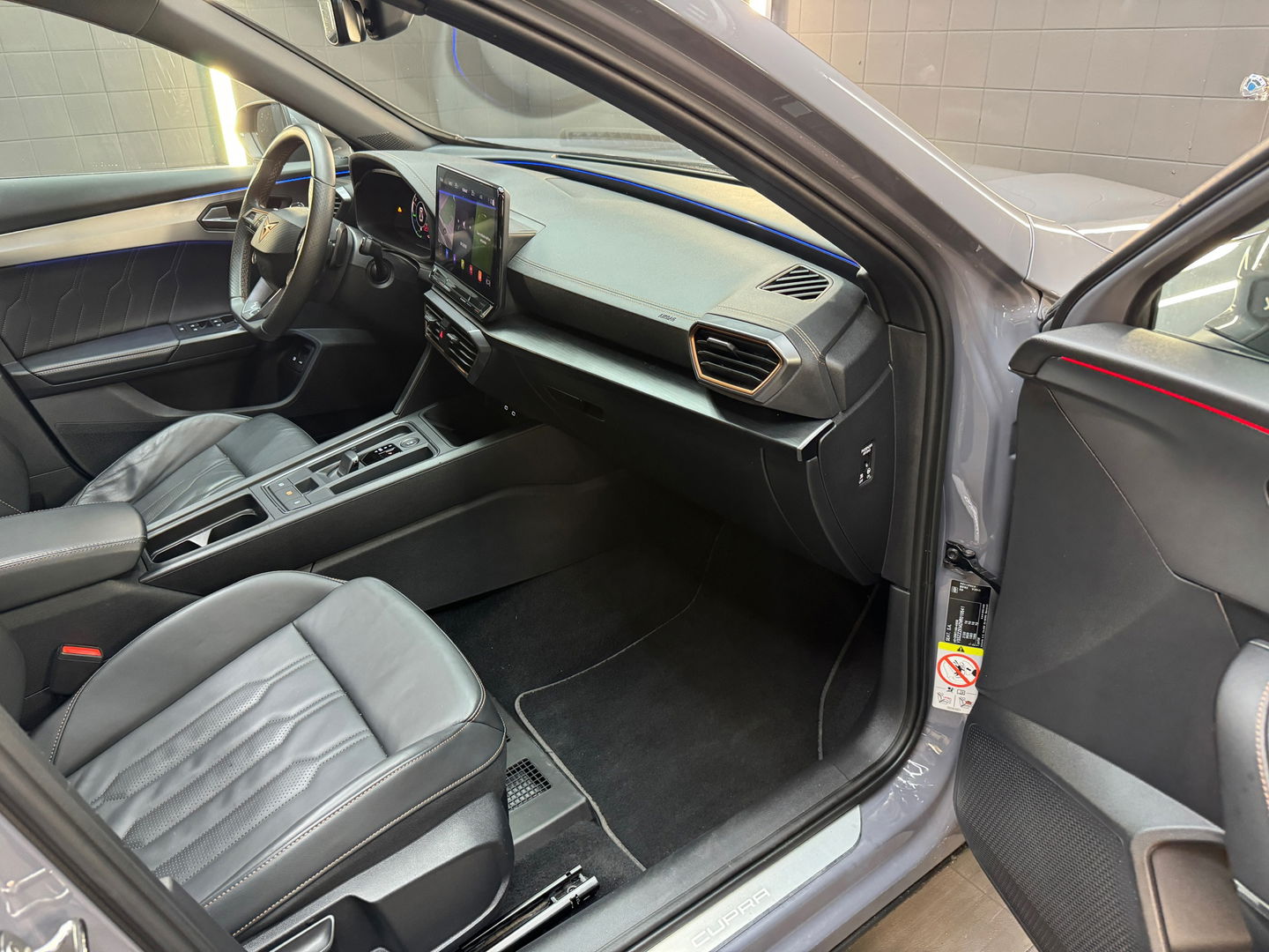 CUPRA Formentor 1.4 e-Hybrid VZ Copper Pano|Key|Leer|360camera