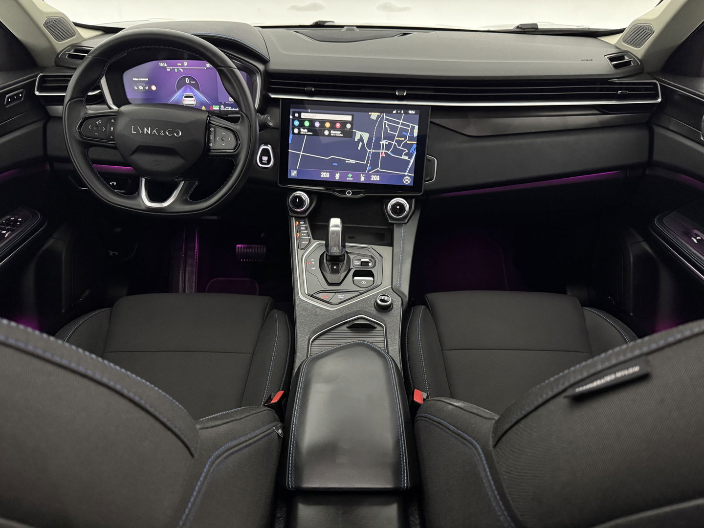 Lynk Co 01 1.5 Black Edition | SOH 94% | Pano | Trekh. | Memory | 360° | Sfeer | Virtual | Carplay | Adap. Cruise