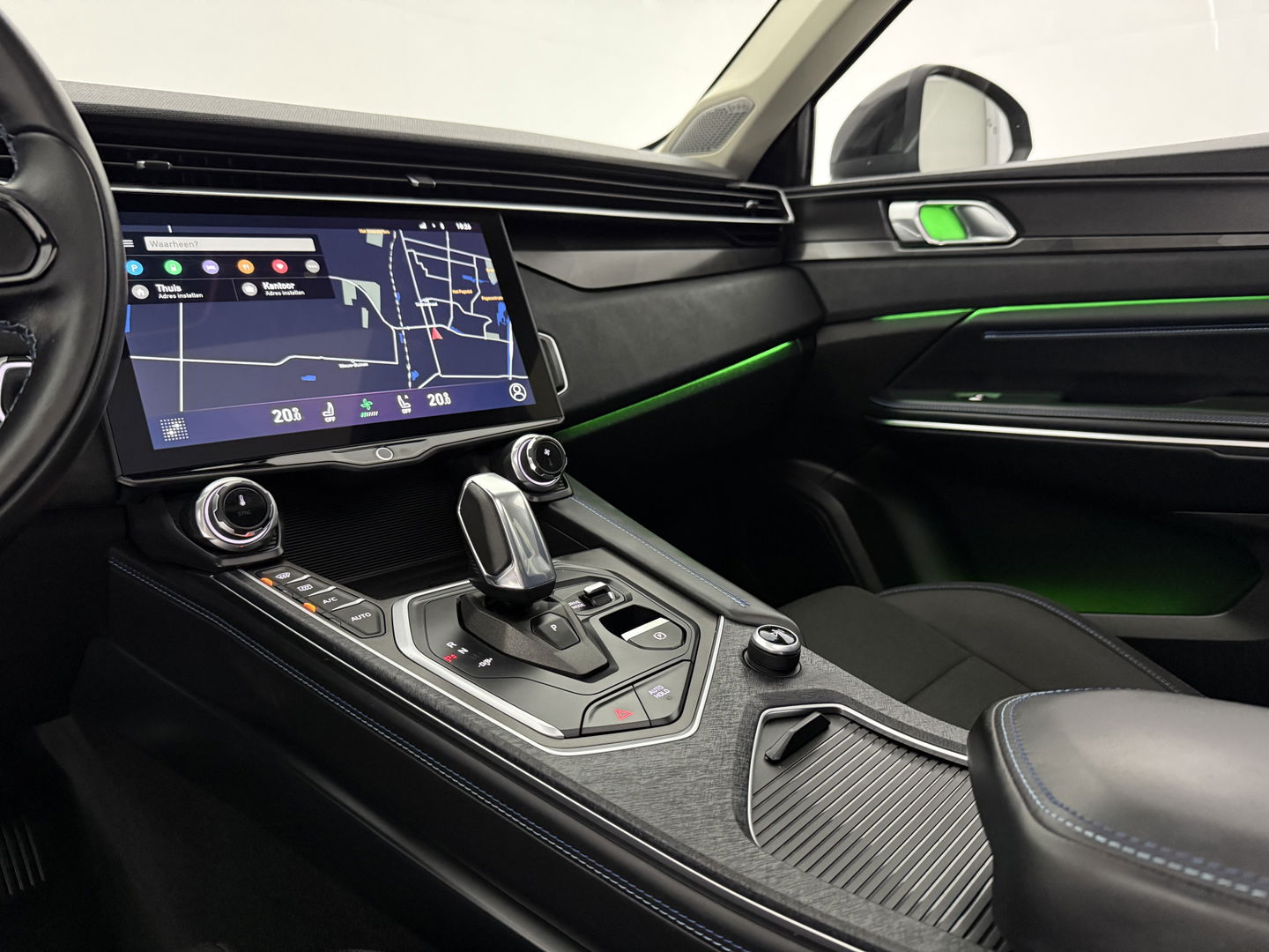 Lynk Co 01 1.5 Black Edition | SOH 94% | Pano | Trekh. | Memory | 360° | Sfeer | Virtual | Carplay | Adap. Cruise