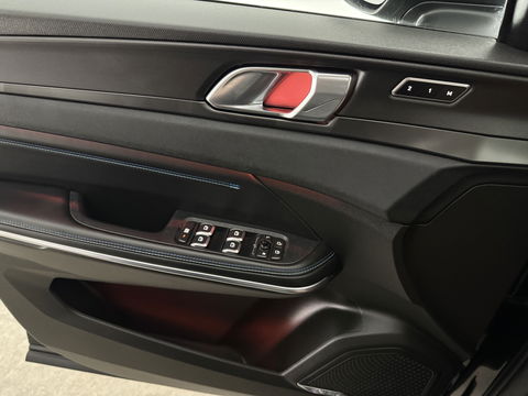 Lynk Co 01 1.5 Black Edition | SOH 94% | Pano | Trekh. | Memory | 360° | Sfeer | Virtual | Carplay | Adap. Cruise