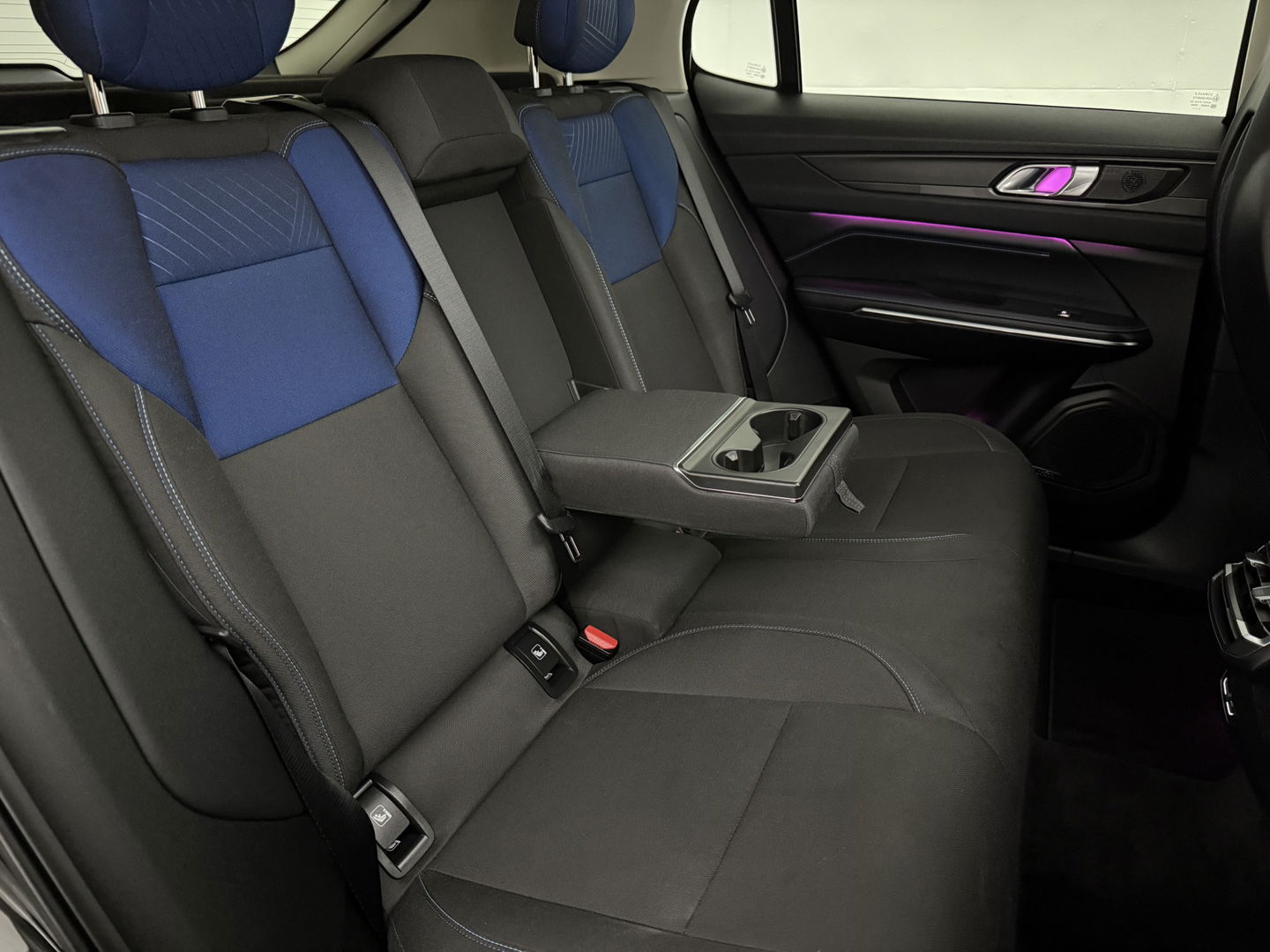 Lynk Co 01 1.5 Black Edition | SOH 94% | Pano | Trekh. | Memory | 360° | Sfeer | Virtual | Carplay | Adap. Cruise