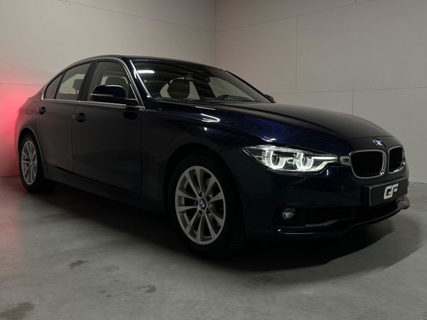 BMW 3 Serie 330e M-Sport Leer Navi Cruise PDC NAP