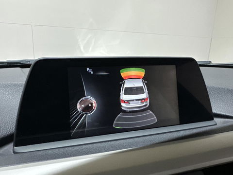 BMW 3 Serie 330e M-Sport Leer Navi Cruise PDC NAP