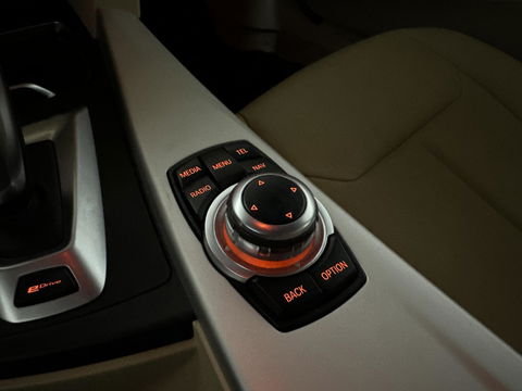 BMW 3 Serie 330e M-Sport Leer Navi Cruise PDC NAP