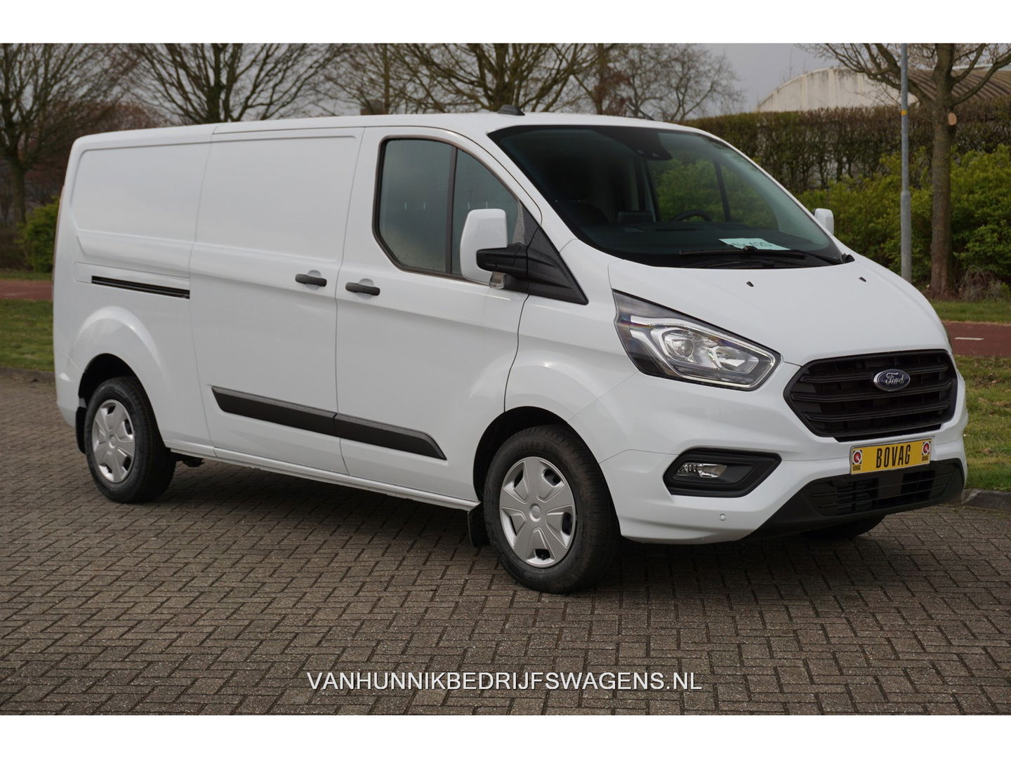 Ford Transit Custom 300L 130 PK Trend BPM VRIJ!! Airco, Cruise, PDC, Navi!! NR. 320