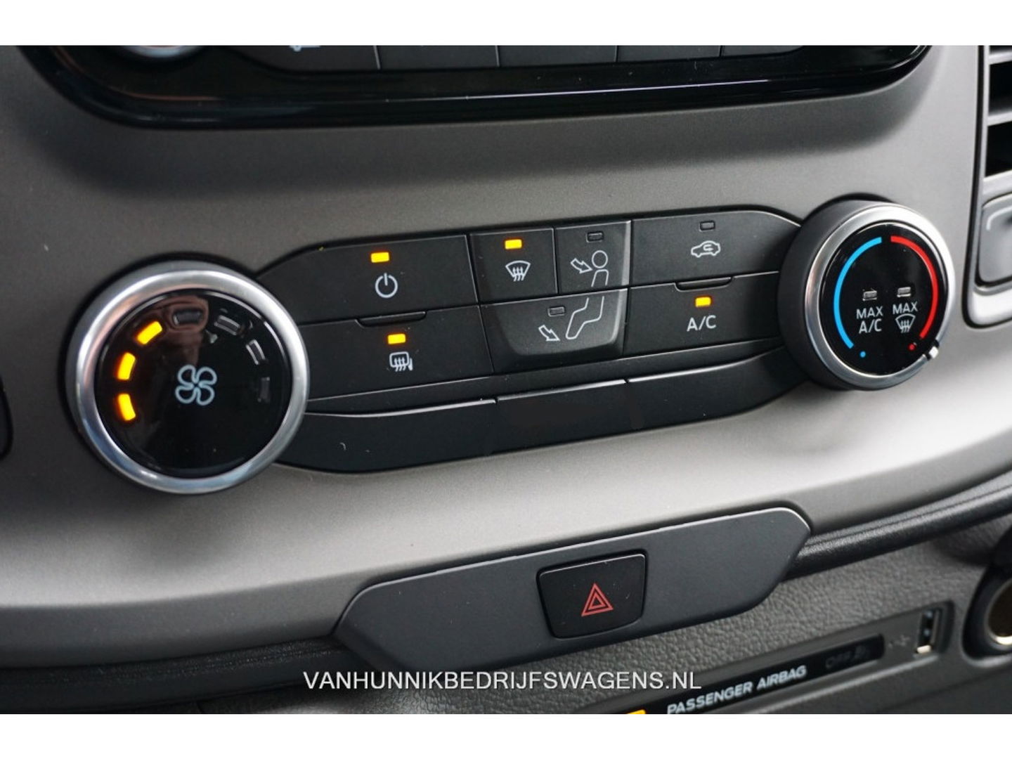 Ford Transit Custom 300L 130 PK Trend BPM VRIJ!! Airco, Cruise, PDC, Navi!! NR. 323