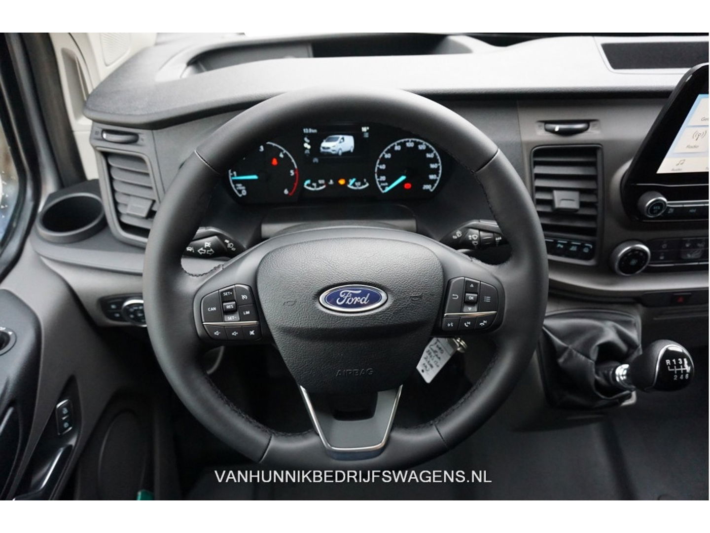 Ford Transit Custom 300L 130 PK Trend BPM VRIJ!! Airco, Cruise, PDC, Navi!! NR. 323