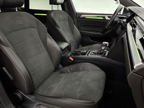 Volkswagen Arteon Shooting Brake 1.4 TSI eHybrid 293PK R-Line | Pano | Sfeer | HuD | Virtual | Trekh. | Massage | Carplay | Camera