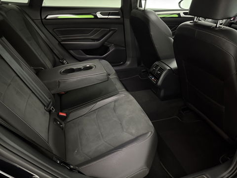 Volkswagen Arteon Shooting Brake 1.4 TSI eHybrid 293PK R-Line | Pano | Sfeer | HuD | Virtual | Trekh. | Massage | Carplay | Camera