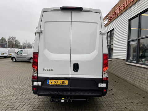Iveco Daily 35S14V 2.3 410 L4H2 automaat / dubbel cabine 7 persoons / vaste prijs rijklaar € 29.950 ex btw / lease €/ cruise en climate control / trekhaak 3500 kg / euro 6 / bpm vrij