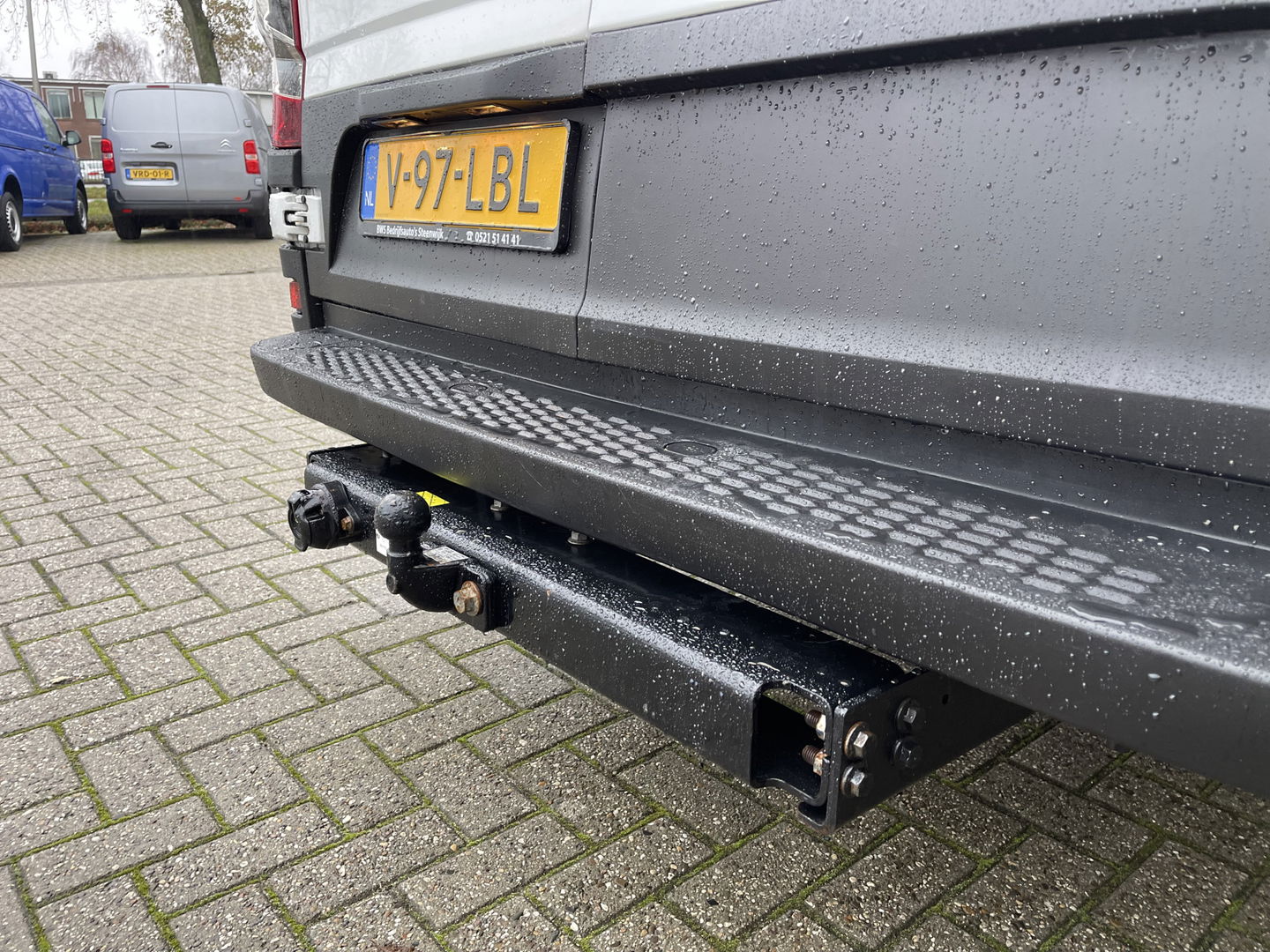 Iveco Daily 35S14V 2.3 410 L4H2 automaat / dubbel cabine 7 persoons / vaste prijs rijklaar € 29.950 ex btw / lease €/ cruise en climate control / trekhaak 3500 kg / euro 6 / bpm vrij