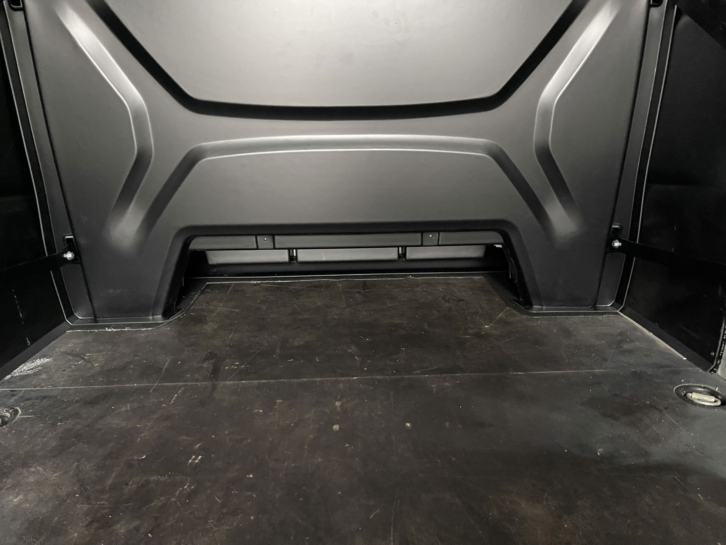 Iveco Daily 35S14V 2.3 410 L4H2 automaat / dubbel cabine 7 persoons / vaste prijs rijklaar € 29.950 ex btw / lease €/ cruise en climate control / trekhaak 3500 kg / euro 6 / bpm vrij