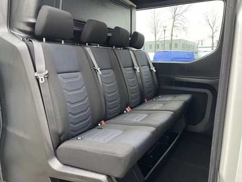 Iveco Daily 35S14V 2.3 410 L4H2 automaat / dubbel cabine 7 persoons / vaste prijs rijklaar € 29.950 ex btw / lease €/ cruise en climate control / trekhaak 3500 kg / euro 6 / bpm vrij
