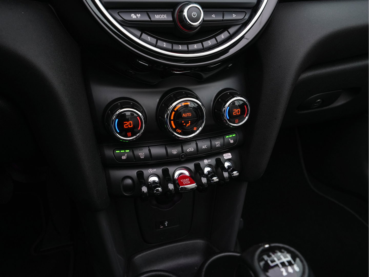 MINI Cabrio 1.5 Cooper Chili *LEATHER | FULL-LED | HEATED-SPORTSEATS | KEYLESS | NAVI-FULLMAP | ECC | PDC | CRUISE | AMBIENT-LIGHT | AIRSCARF | 18''ALU*