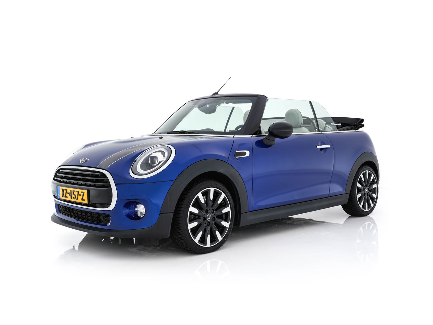 MINI Cabrio 1.5 Cooper Chili *LEATHER | FULL-LED | HEATED-SPORTSEATS | KEYLESS | NAVI-FULLMAP | ECC | PDC | CRUISE | AMBIENT-LIGHT | AIRSCARF | 18''ALU*