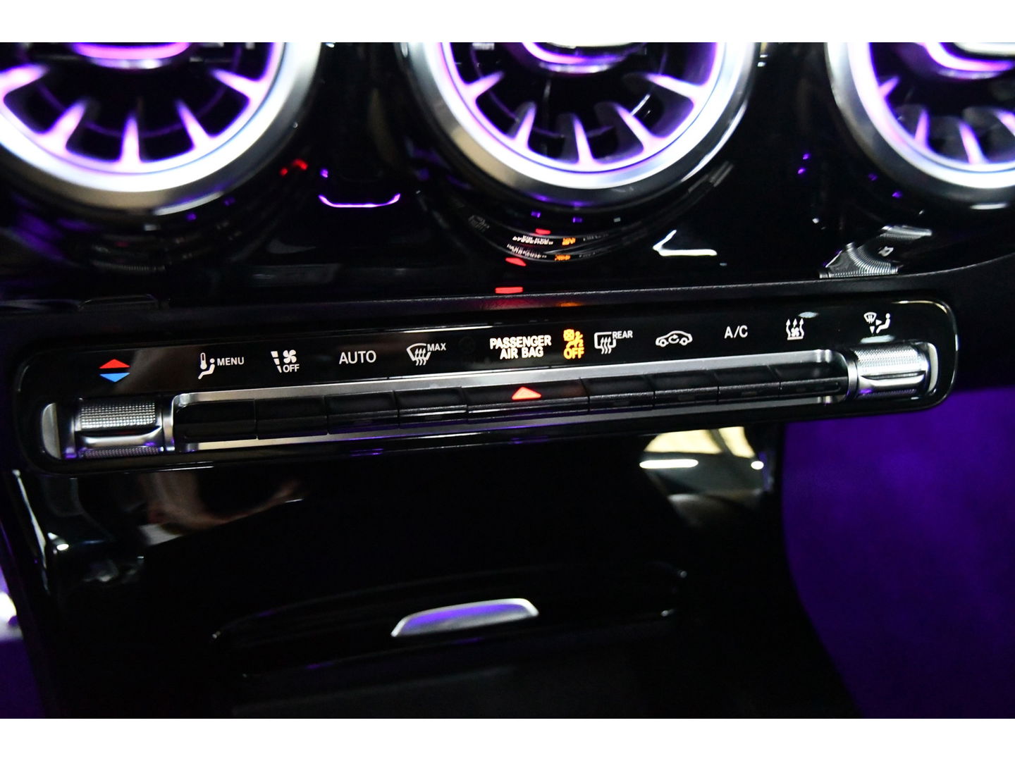 Mercedes-Benz CLA-Klasse 250 e AMG Line Line Pano Sfeer Cam Keyless