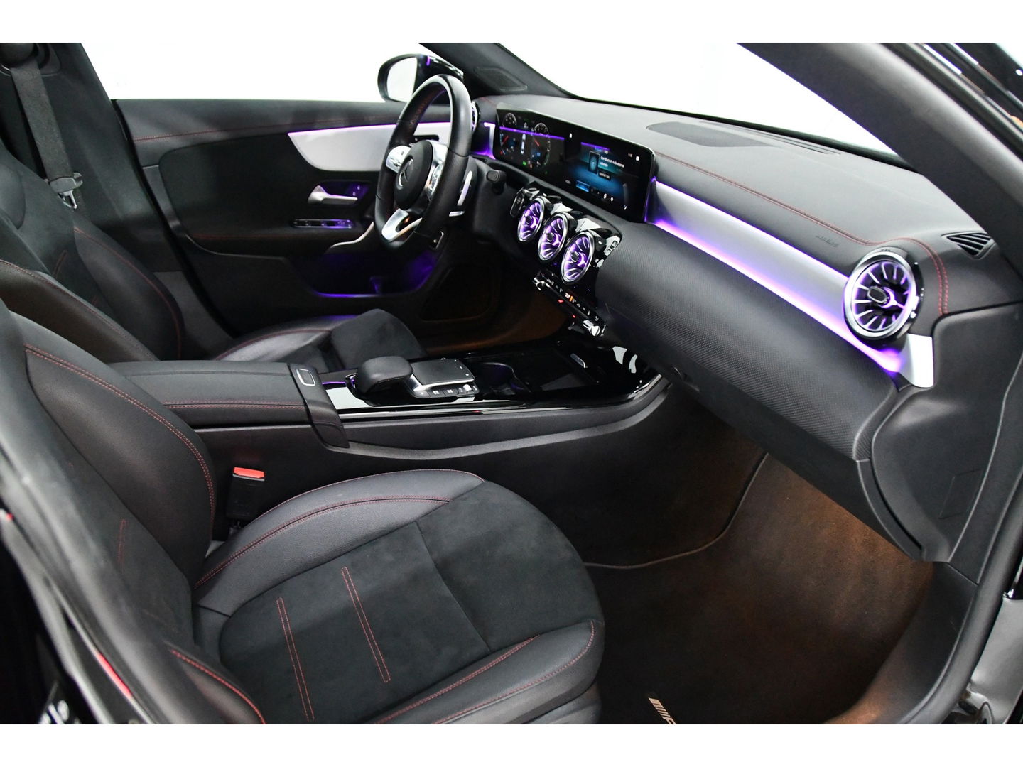 Mercedes-Benz CLA-Klasse 250 e AMG Line Line Pano Sfeer Cam Keyless