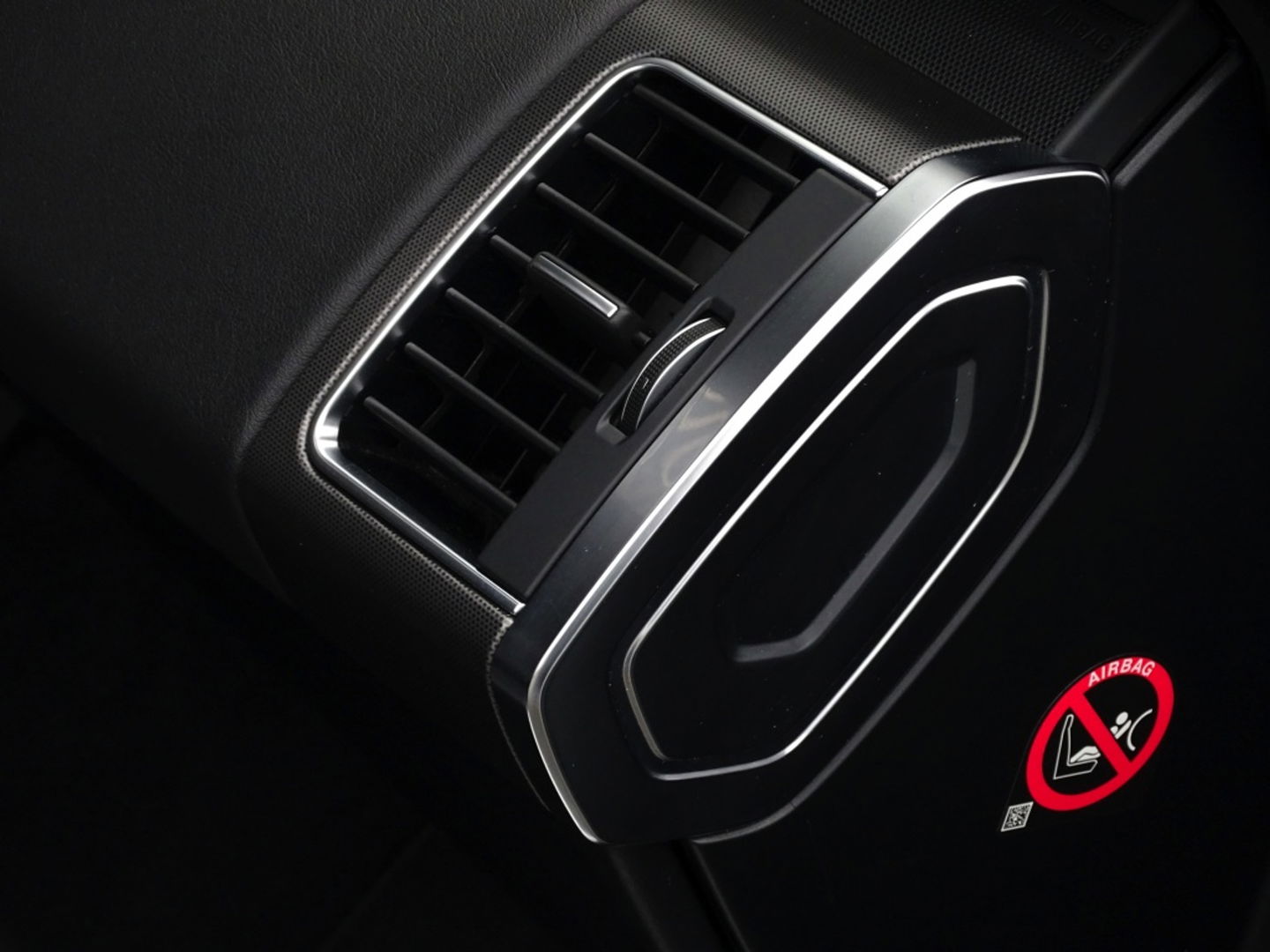 Land Rover Range Rover Sport 3.0 SDV6 306PK / R-Dynamic / facelift / Meridian / LED