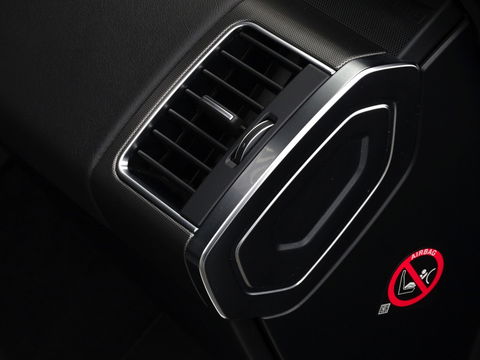 Land Rover Range Rover Sport 3.0 SDV6 306PK / R-Dynamic / facelift / Meridian / LED