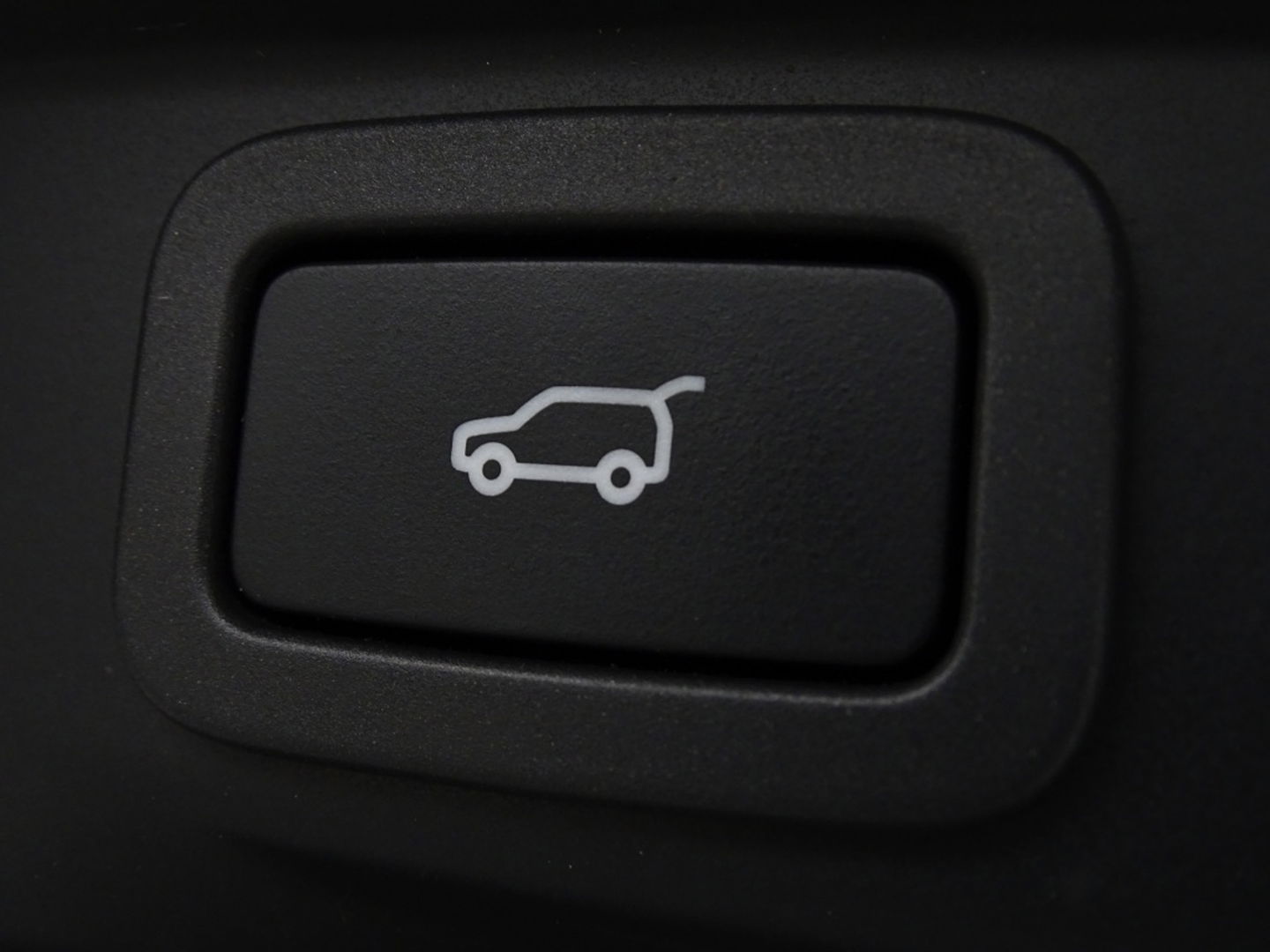 Land Rover Range Rover Sport 3.0 SDV6 306PK / R-Dynamic / facelift / Meridian / LED