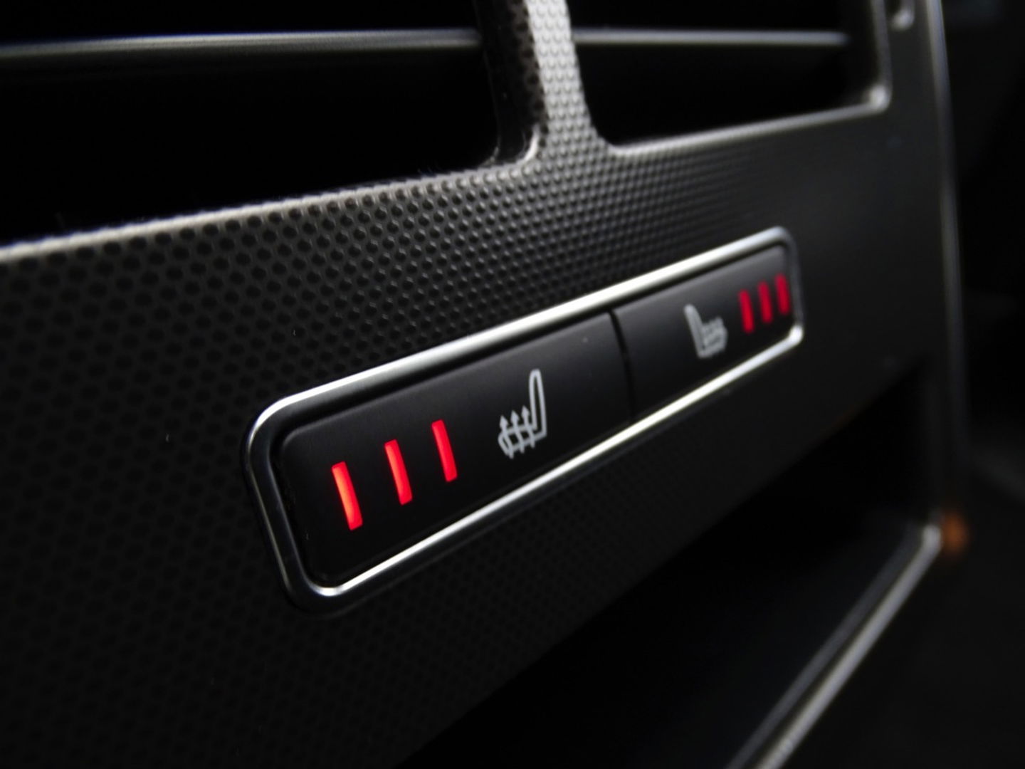 Land Rover Range Rover Sport 3.0 SDV6 306PK / R-Dynamic / facelift / Meridian / LED