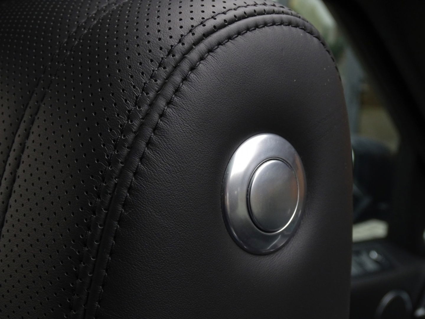 Land Rover Range Rover Sport 3.0 SDV6 306PK / R-Dynamic / facelift / Meridian / LED