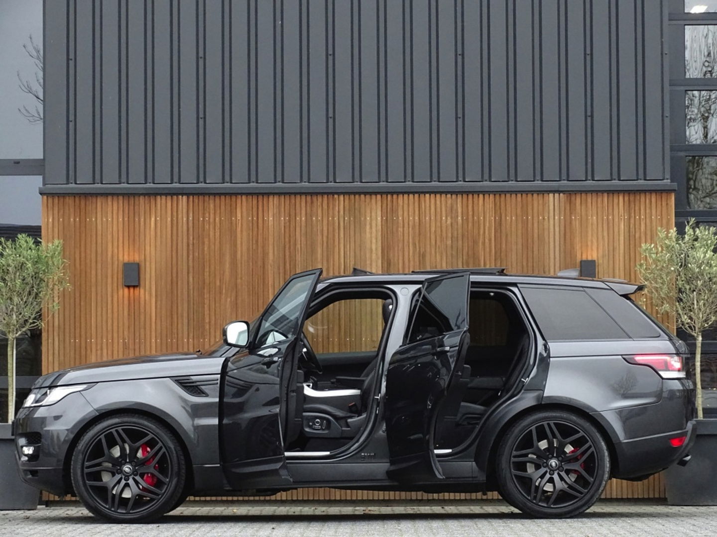 Land Rover Range Rover Sport 3.0 SDV6 306PK / R-Dynamic / facelift / Meridian / LED