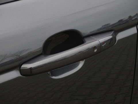 Land Rover Range Rover Sport 3.0 SDV6 306PK / R-Dynamic / facelift / Meridian / LED