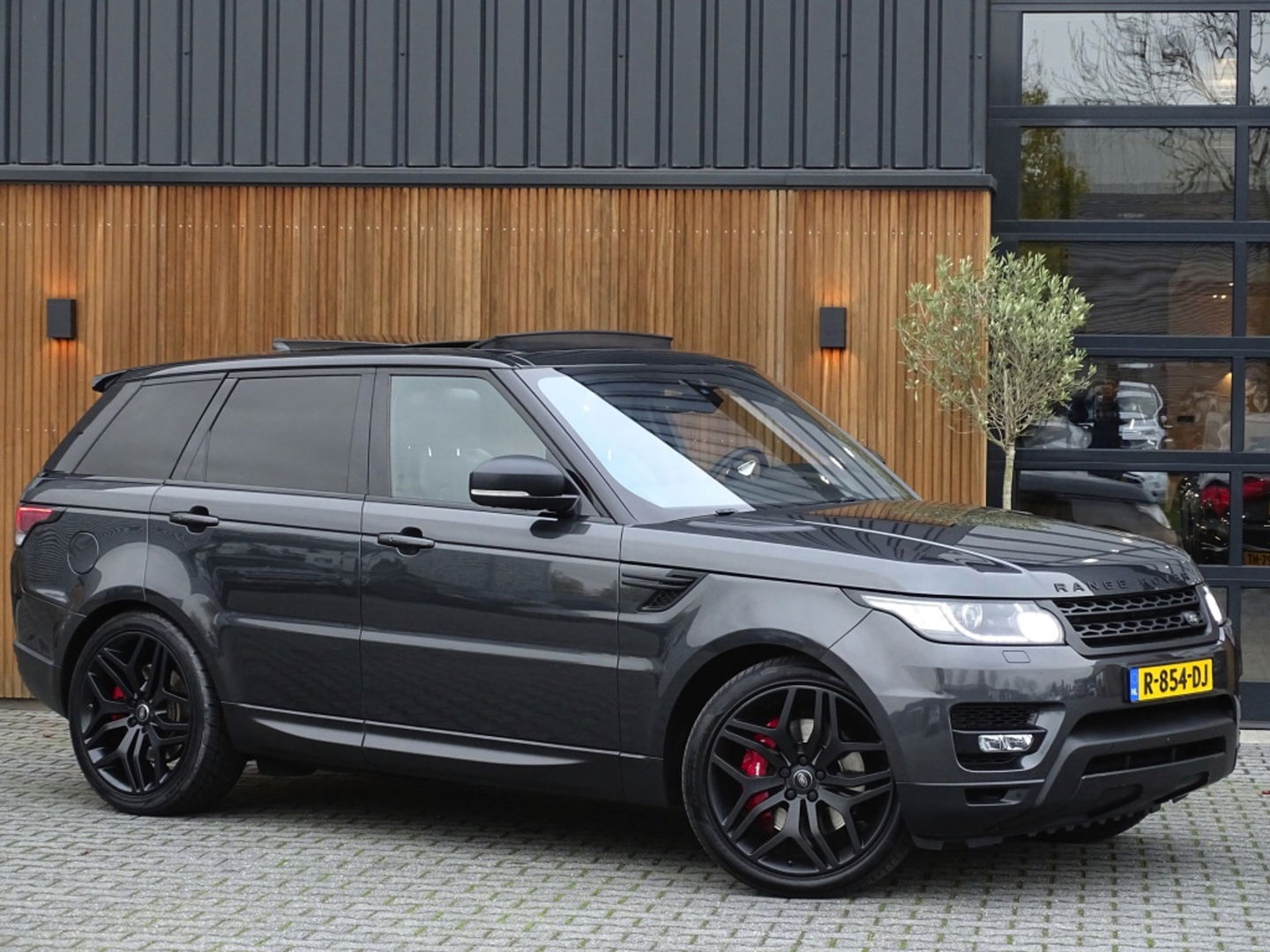 Land Rover Range Rover Sport 3.0 SDV6 306PK / R-Dynamic / facelift / Meridian / LED